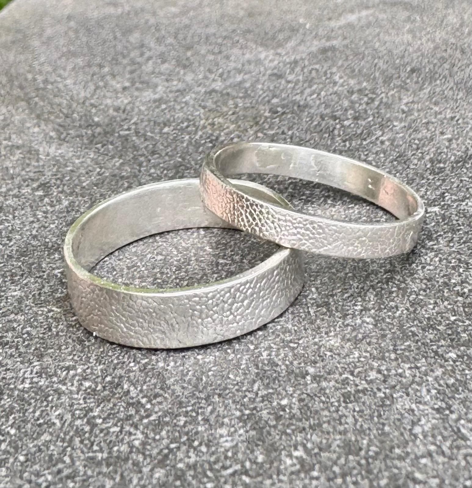 Paw Texture Band Ring
