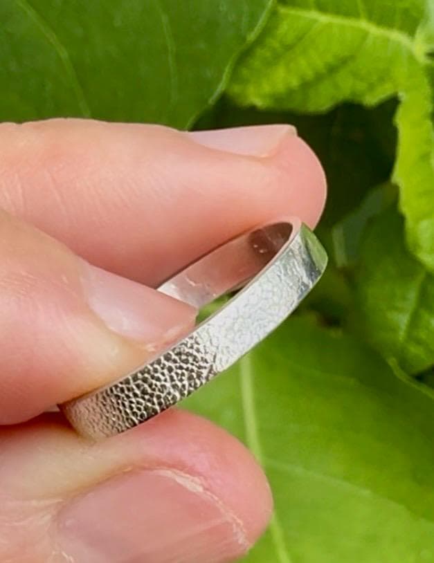 Paw Texture Band Ring photo 3